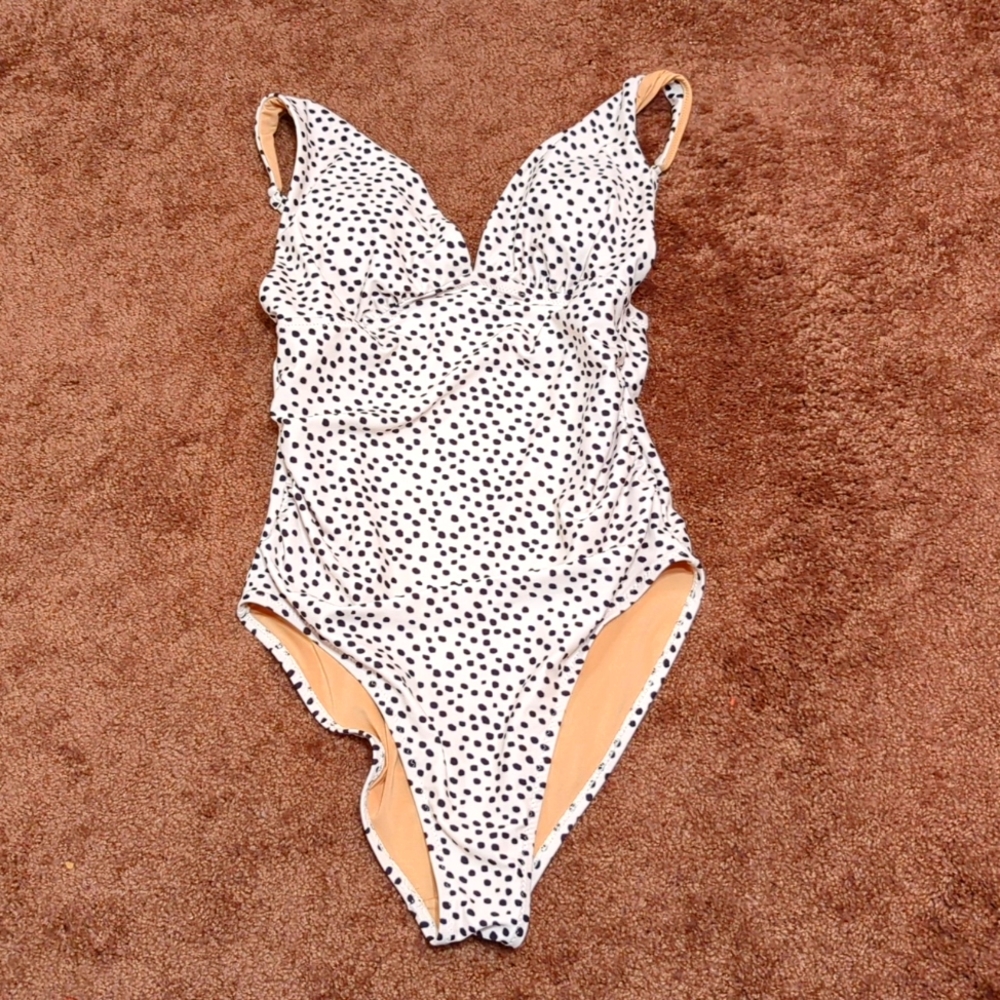 One piece bathing suit